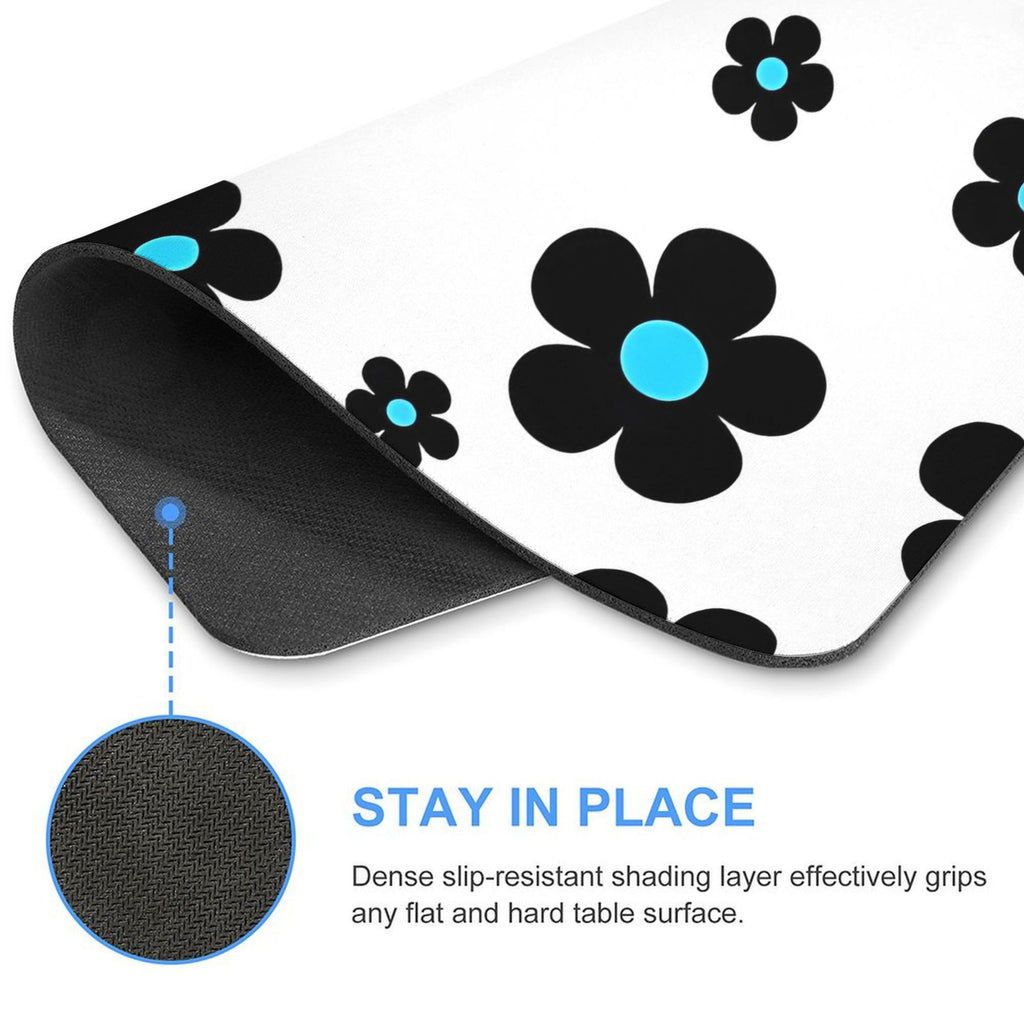 1pc a Mouse Pad Featuring a 60S Pop Design with Small Black And White Flowers And Blue Centers, Suitable for Both Office Use And Gaming, Designed for Multifunctional Practicality